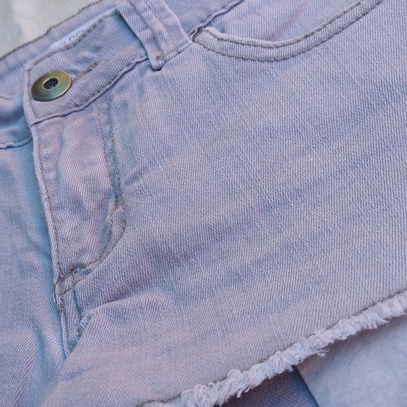 Size 26: XXI DENIM: LIGHT GREY - Picture 3 of 6